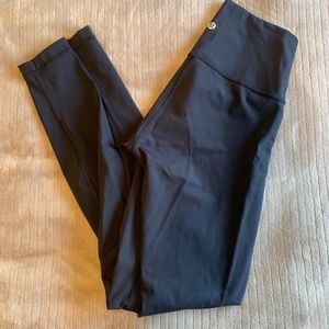 Lululemon wunder under